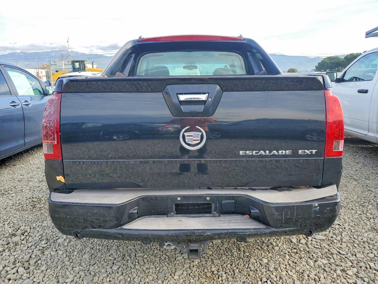 2002 CADILLAC ESCALADE EXT photo 6