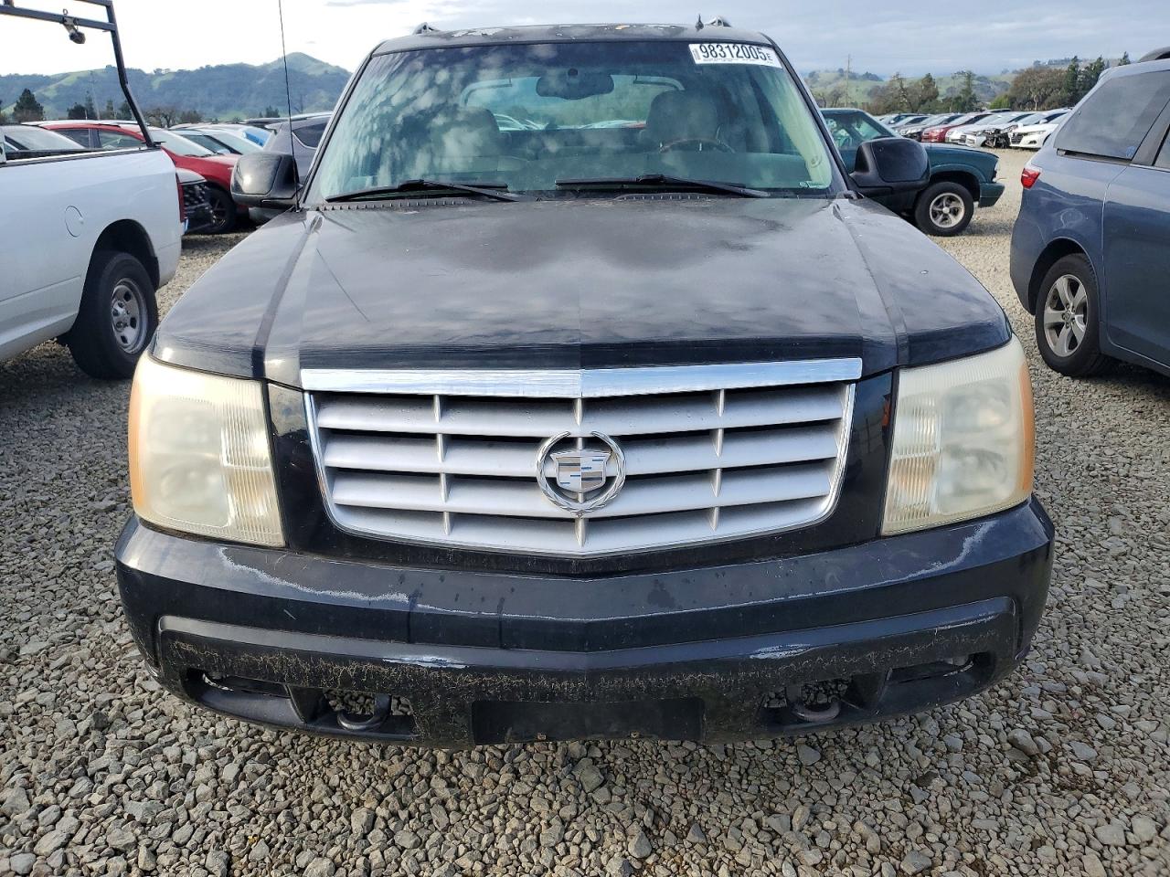 2002 CADILLAC ESCALADE EXT photo 5