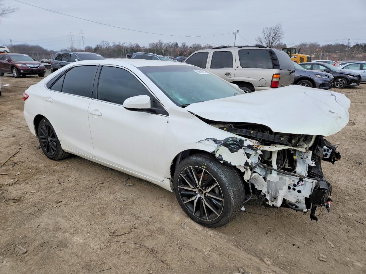 2016 TOYOTA CAMRY LE photo 4