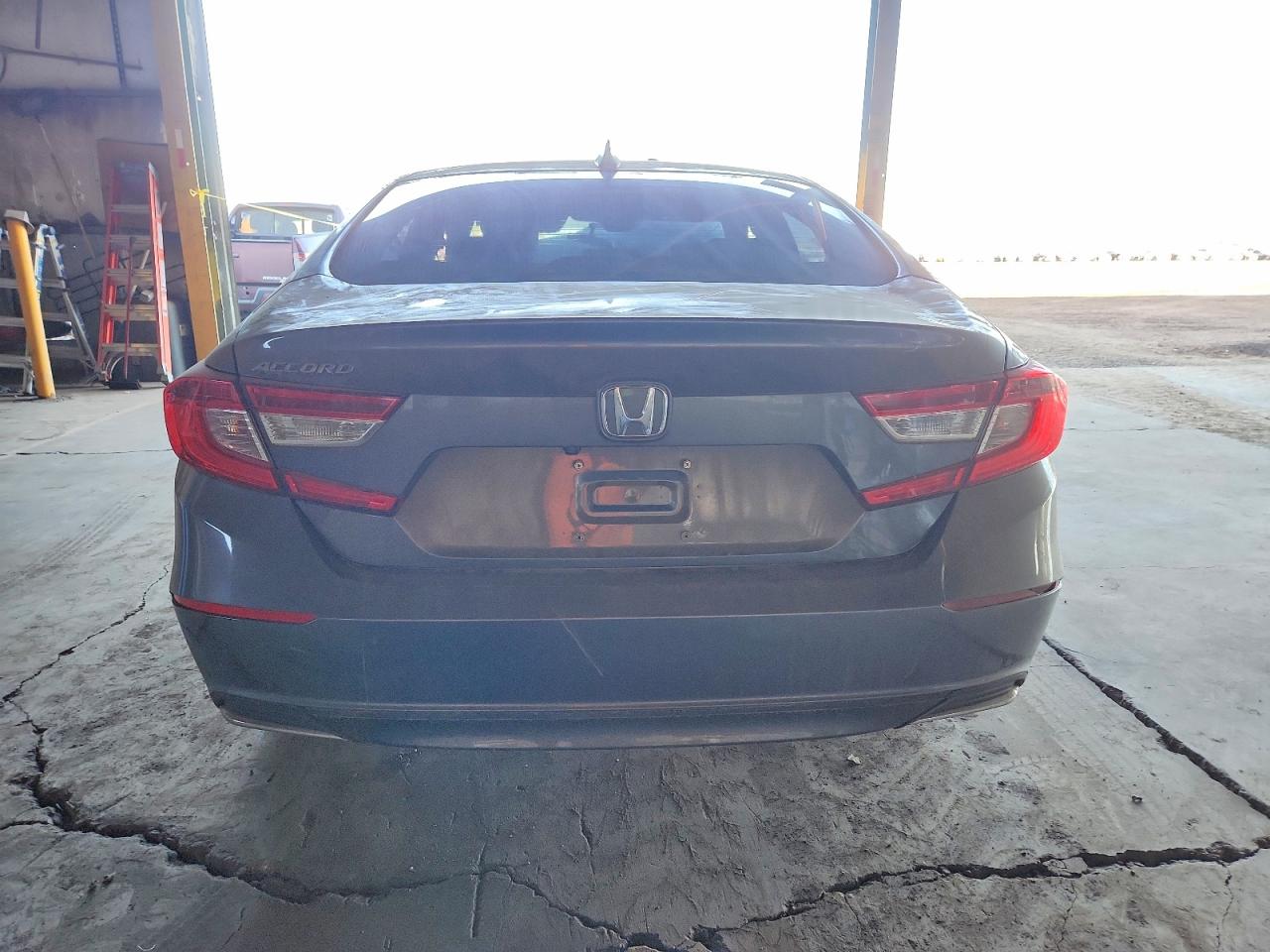 2020 HONDA ACCORD LX photo 6
