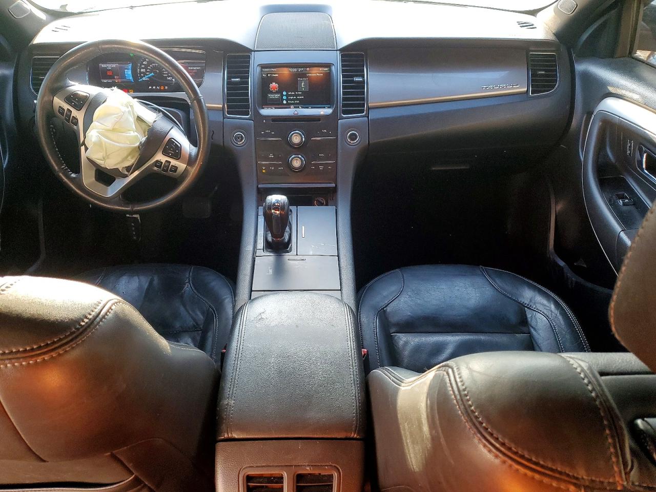 2015 FORD TAURUS SEL photo 8