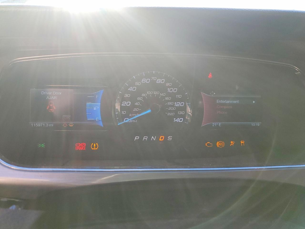2015 FORD TAURUS SEL photo 9