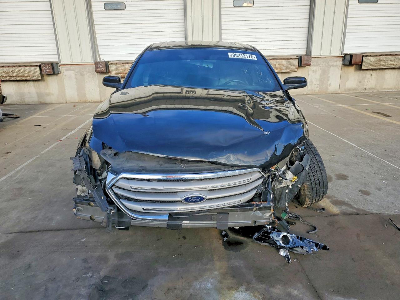 2015 FORD TAURUS SEL photo 5