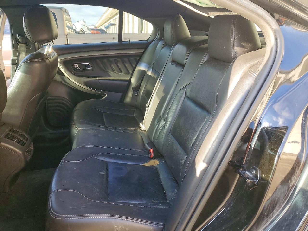 2015 FORD TAURUS SEL photo 10