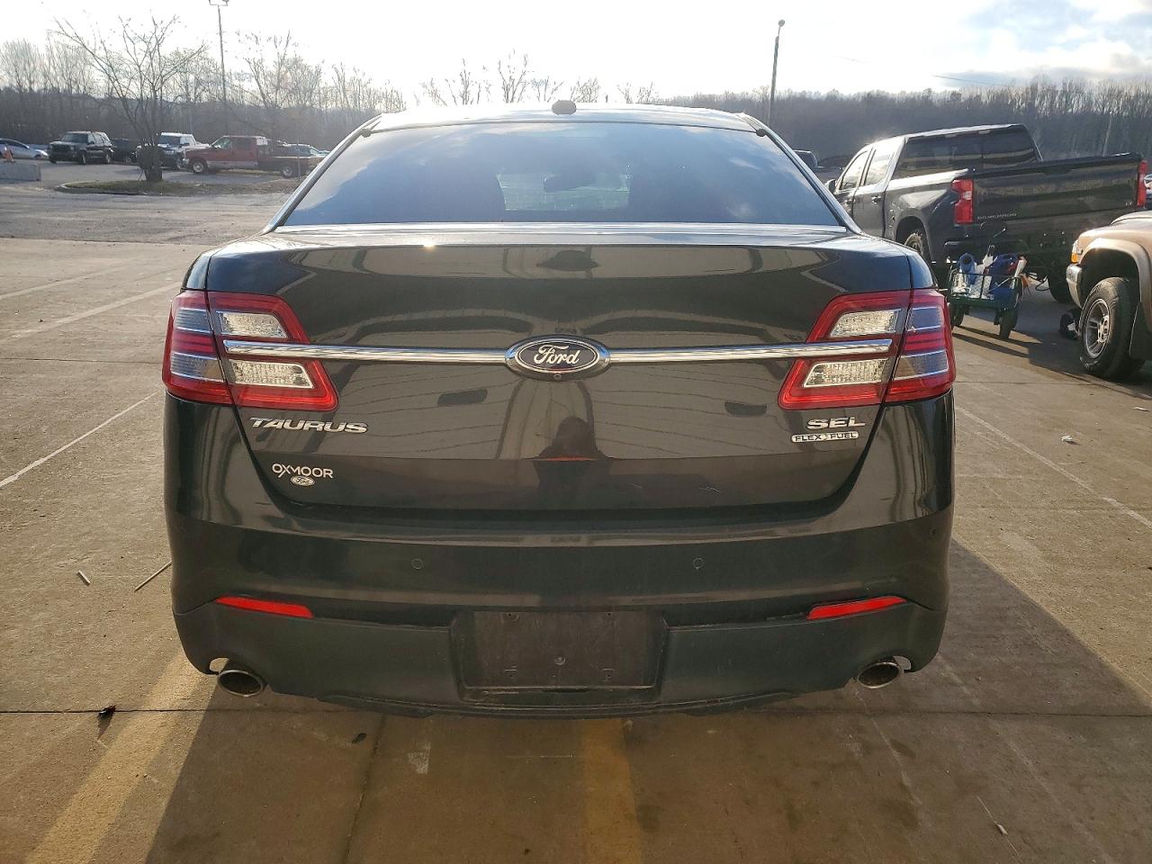 2015 FORD TAURUS SEL photo 6