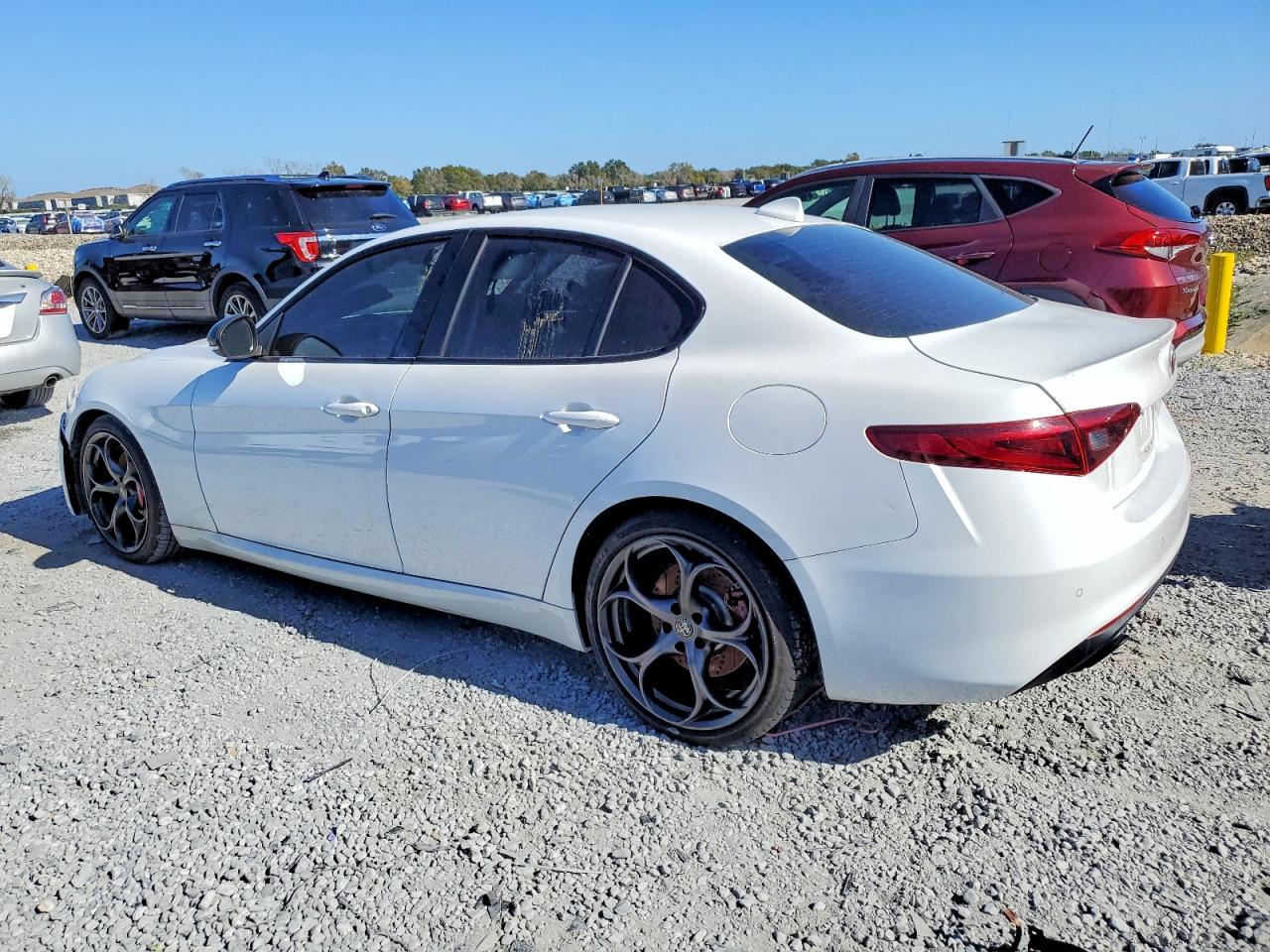 2019 ALFA ROMEO GIULIA photo 2