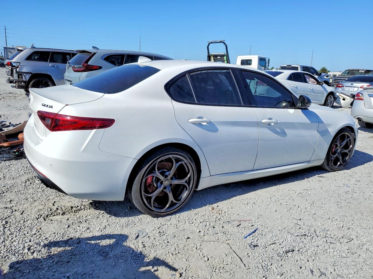 2019 ALFA ROMEO GIULIA photo 3