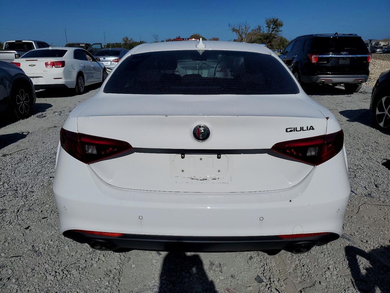 2019 ALFA ROMEO GIULIA photo 6