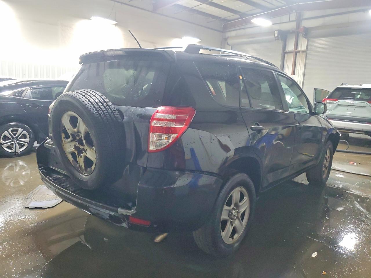 2010 TOYOTA RAV4 photo 3