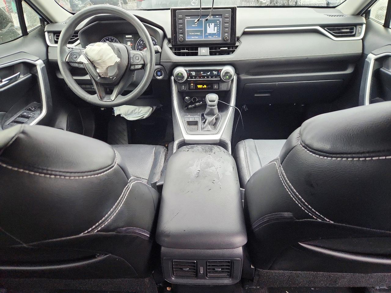 2019 TOYOTA RAV4 XLE photo 8