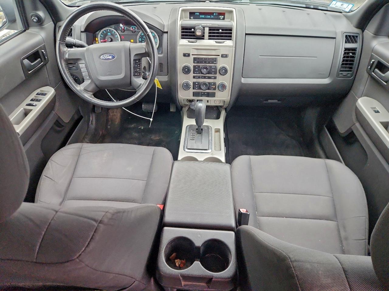 2012 FORD ESCAPE XLT photo 8