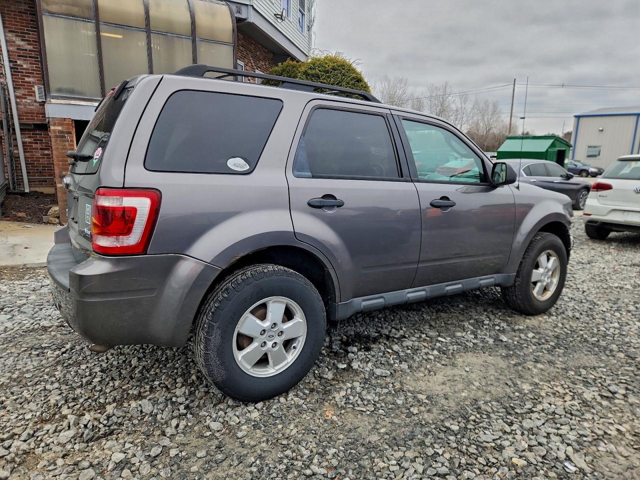 2012 FORD ESCAPE XLT photo 3