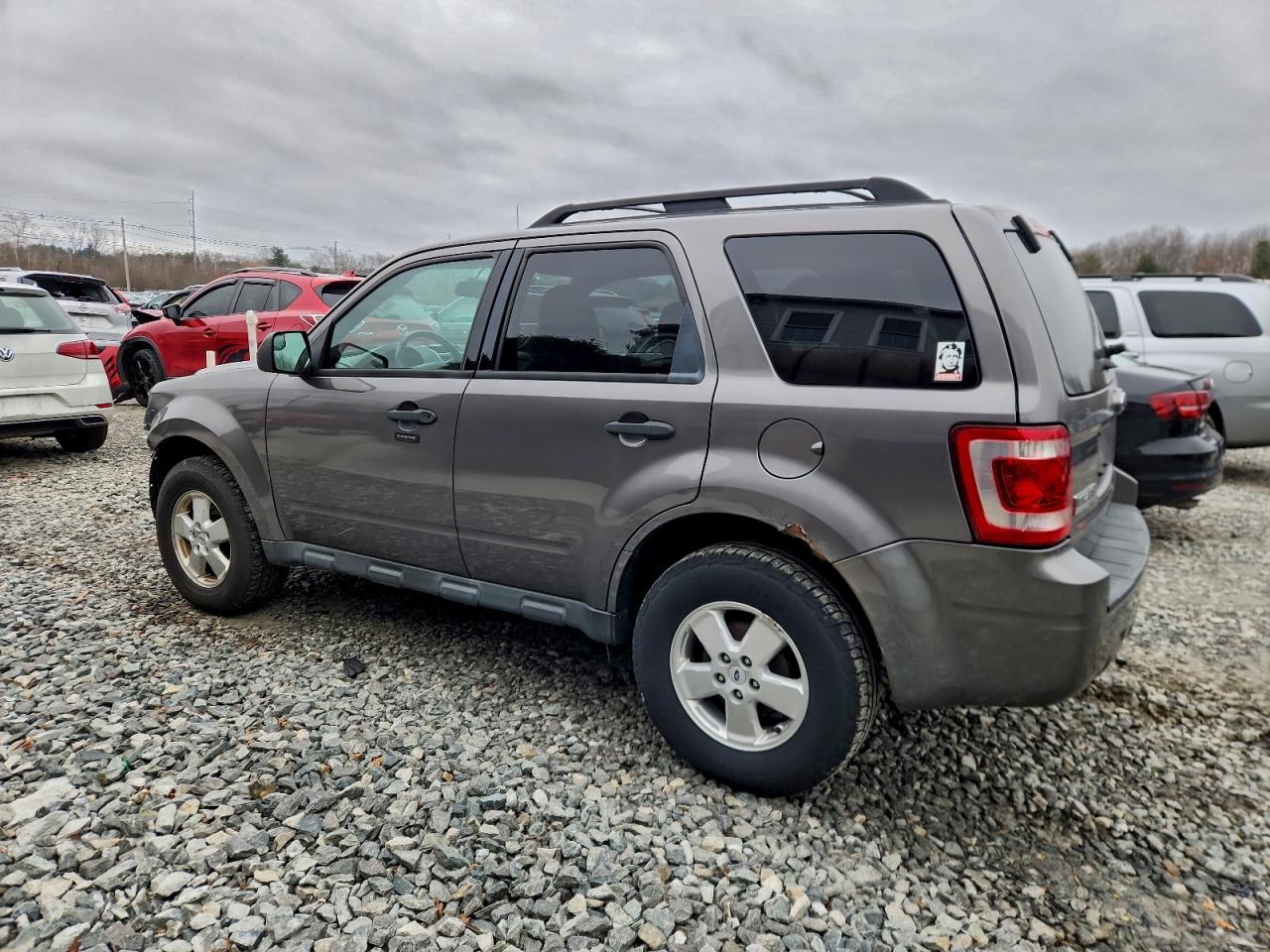 2012 FORD ESCAPE XLT photo 2