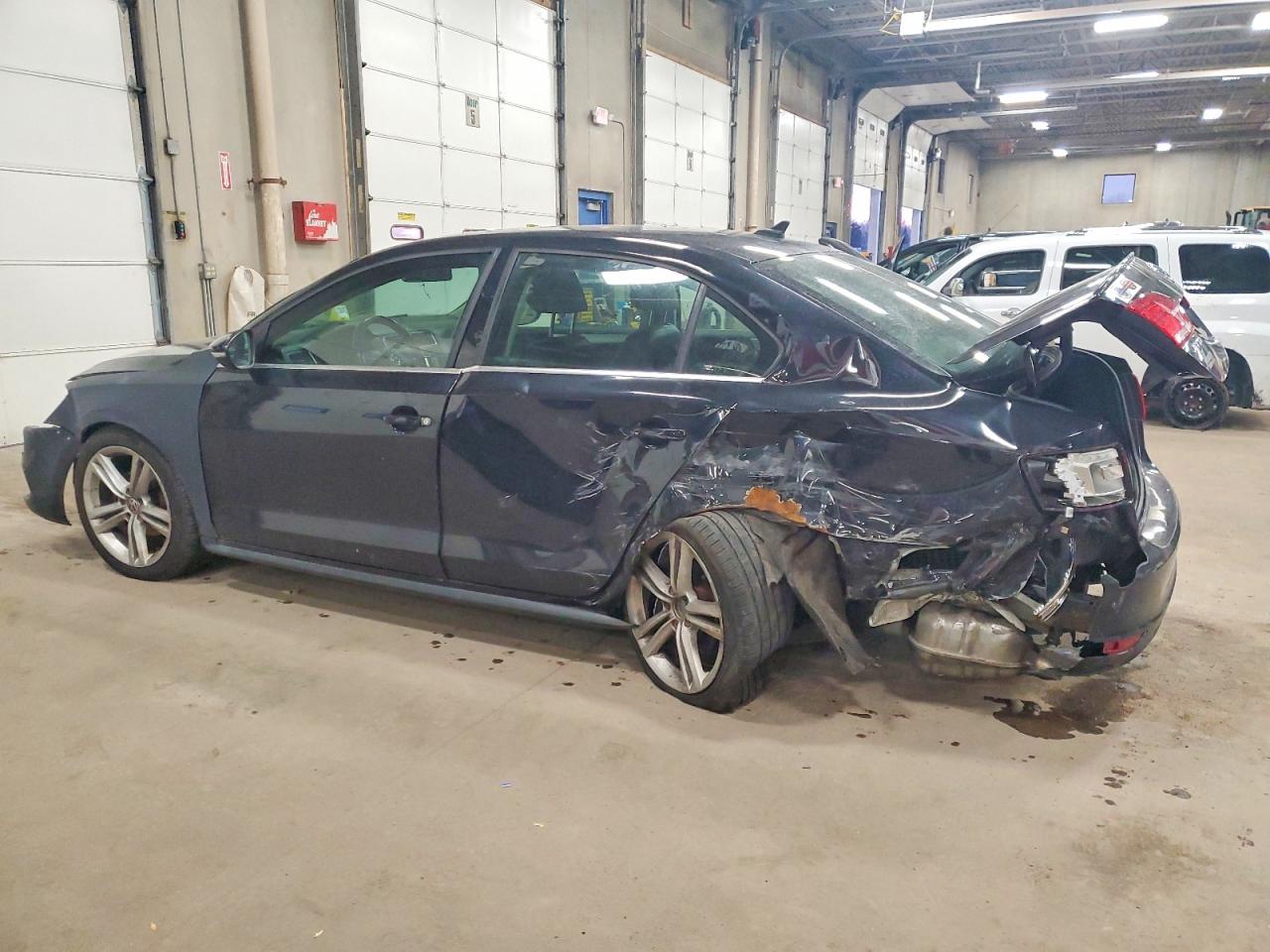2014 VOLKSWAGEN JETTA HYBRID photo 2