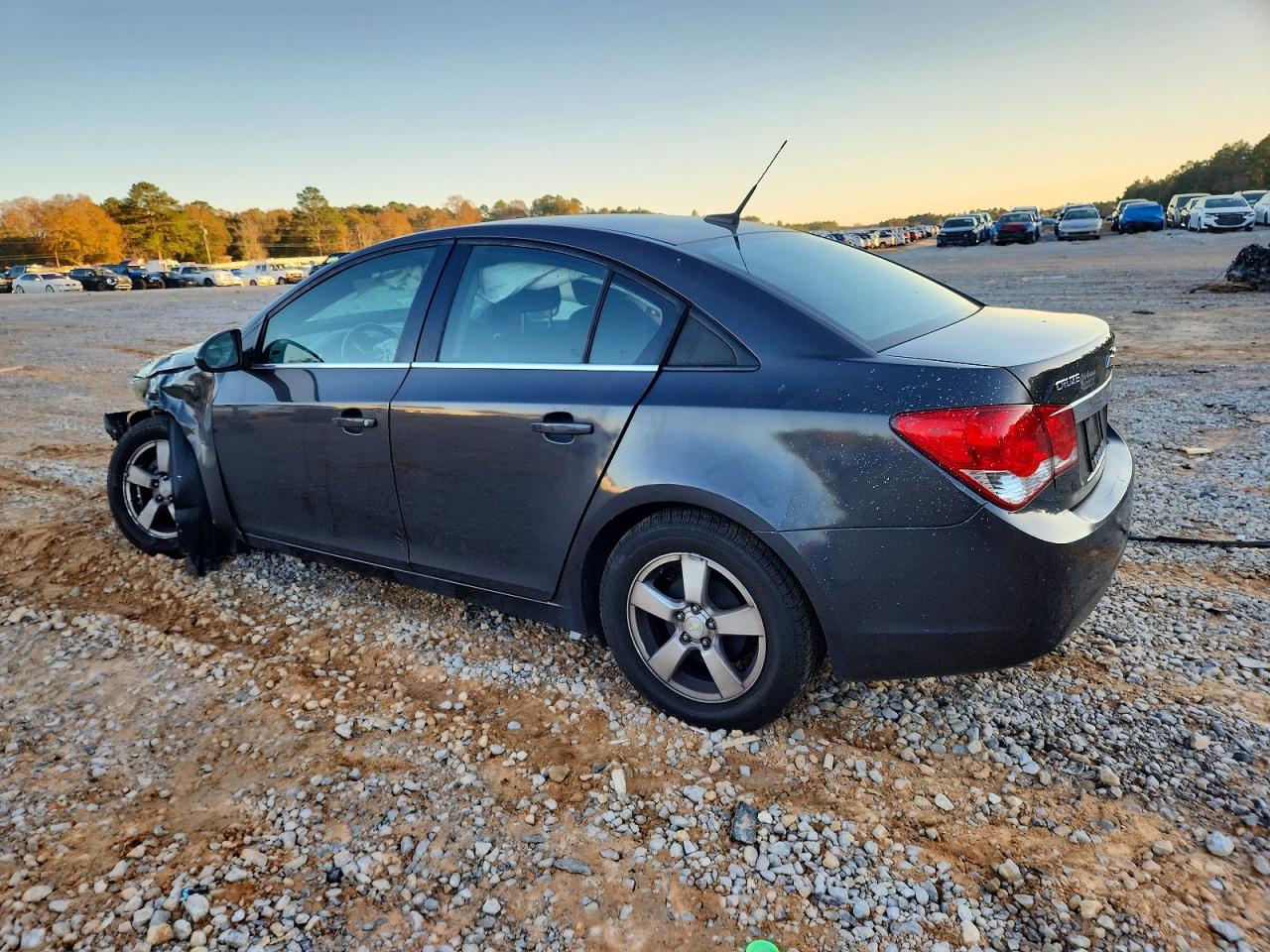 2014 CHEVROLET CRUZE LT photo 2