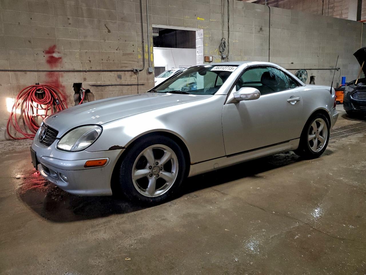 2001 MERCEDES-BENZ SLK