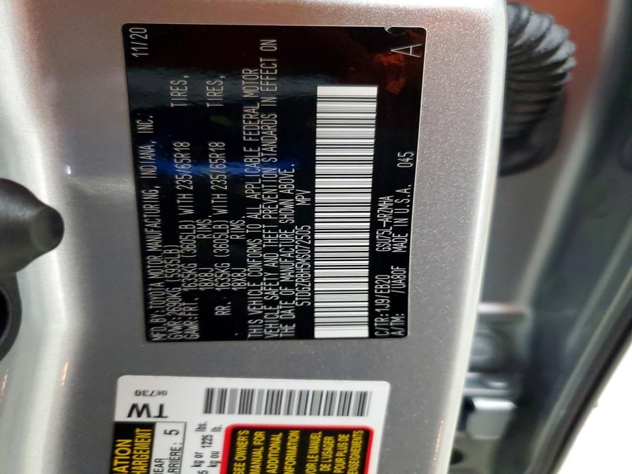 2021 TOYOTA HIGHLANDER XLE photo 13