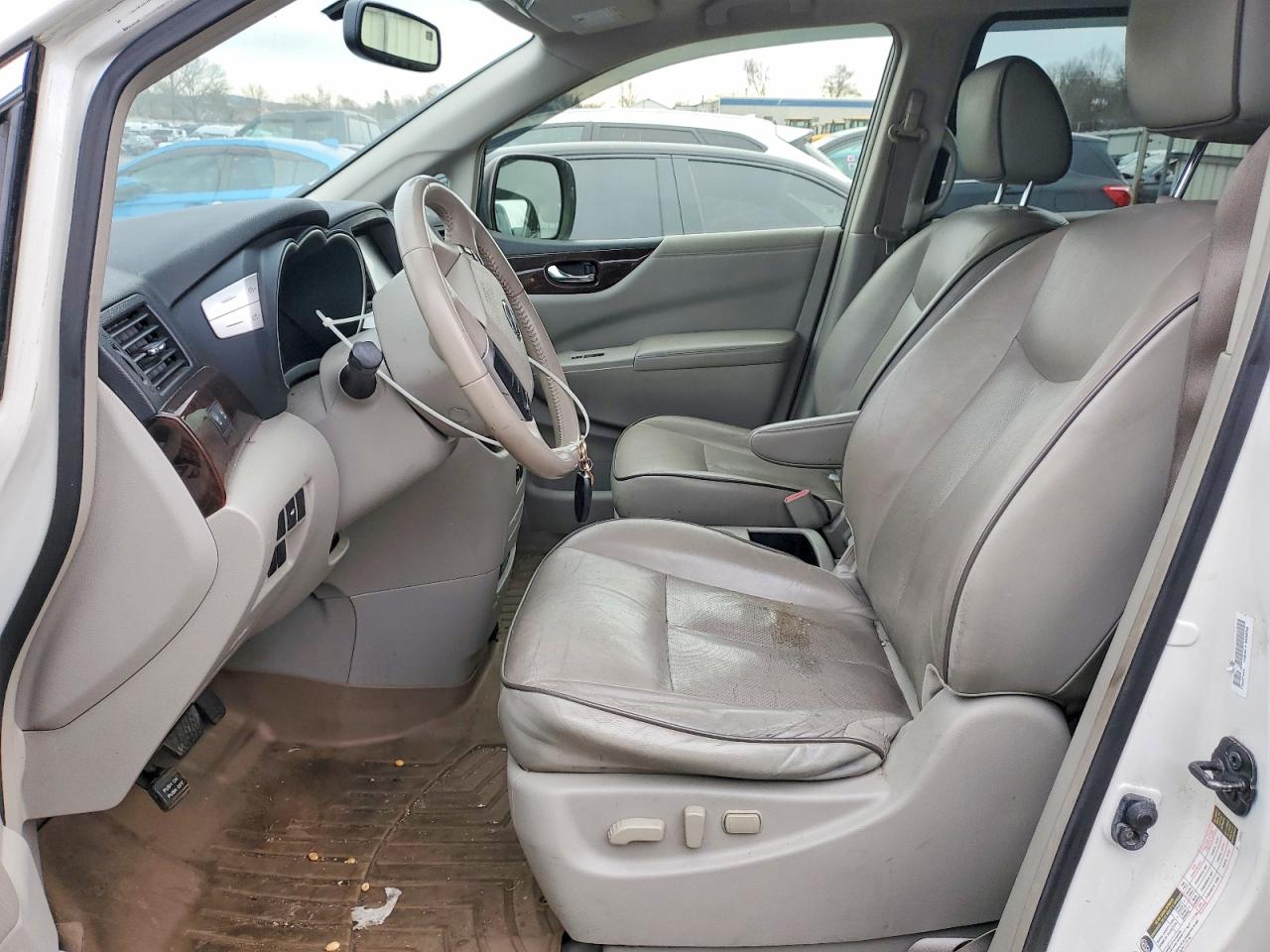 2013 NISSAN QUEST S photo 7