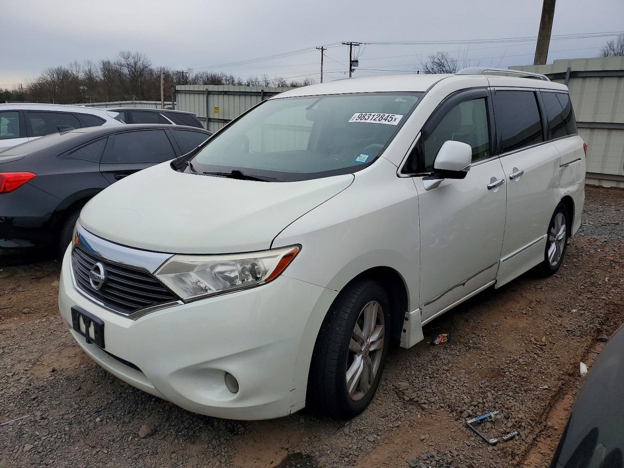 2013 NISSAN QUEST