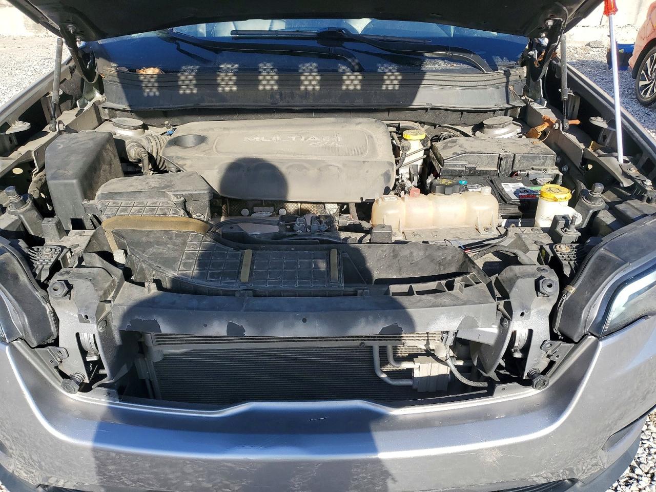 2019 JEEP CHEROKEE LATITUDE PLUS photo 12