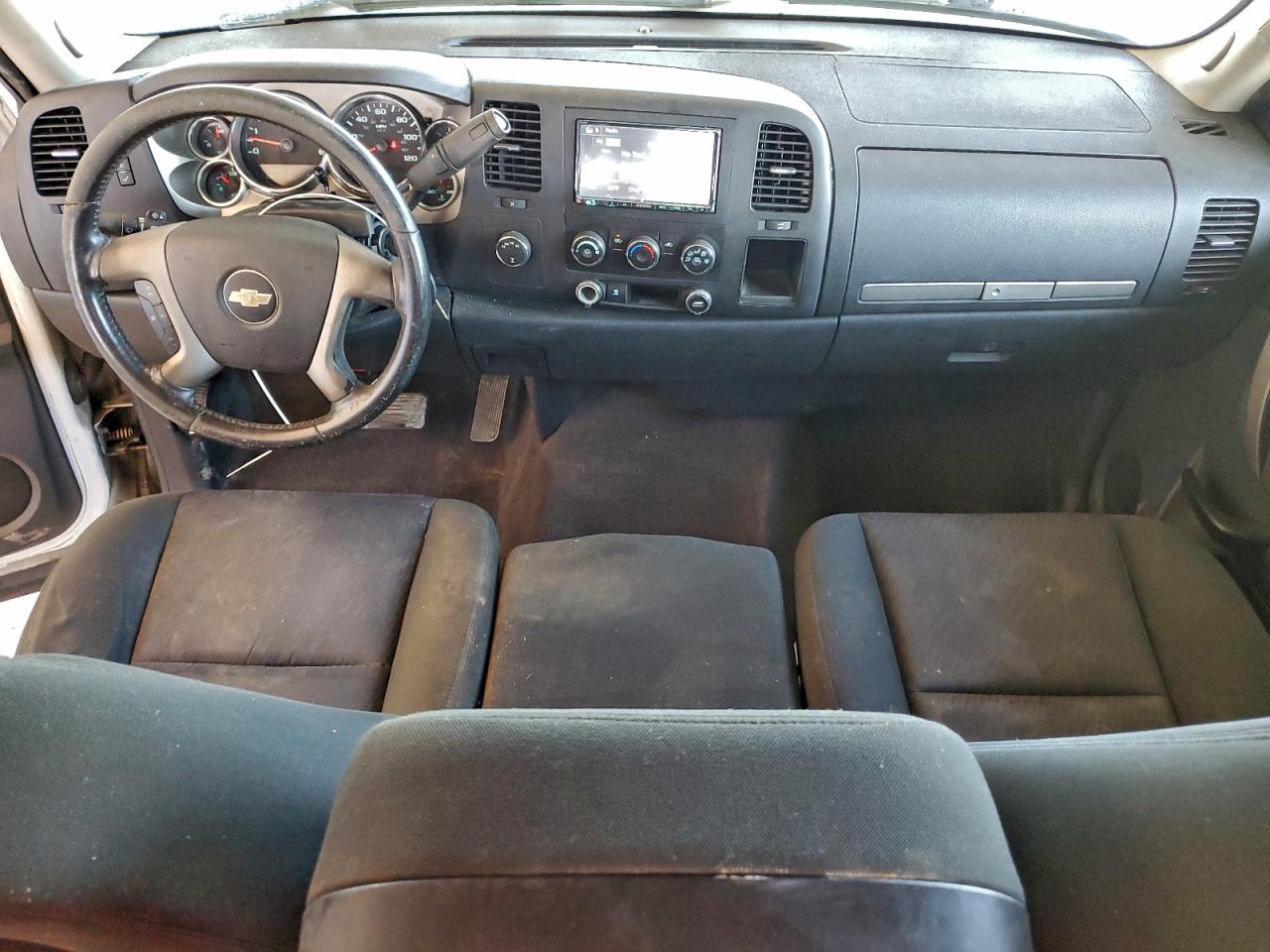 2010 CHEVROLET SILVERADO K1500 LT photo 8