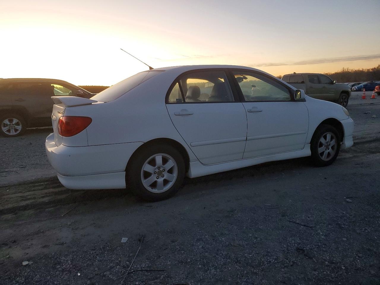 2004 TOYOTA COROLLA CE photo 3