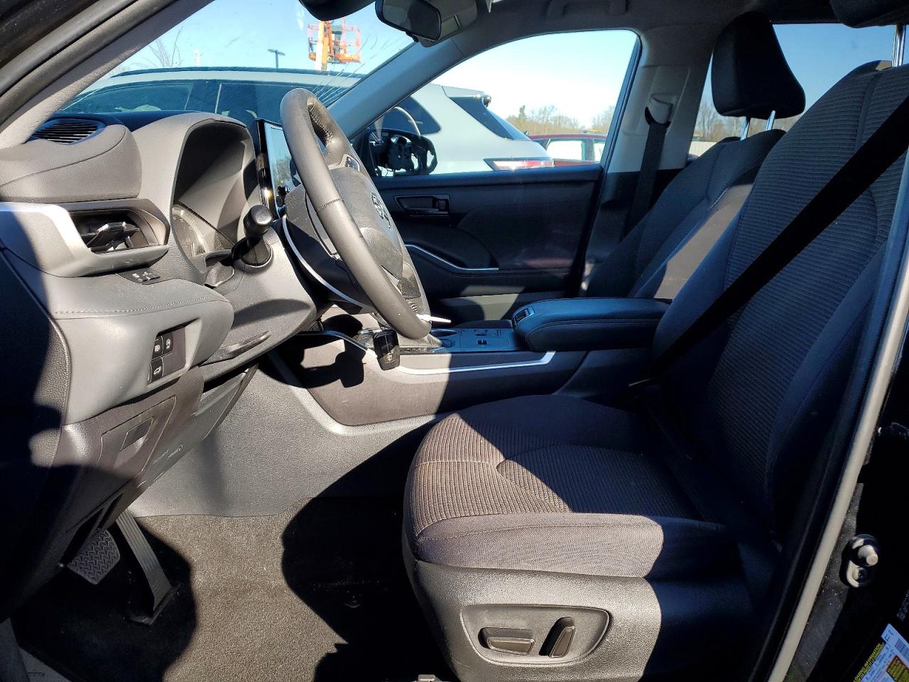 2023 TOYOTA HIGHLANDER photo 7