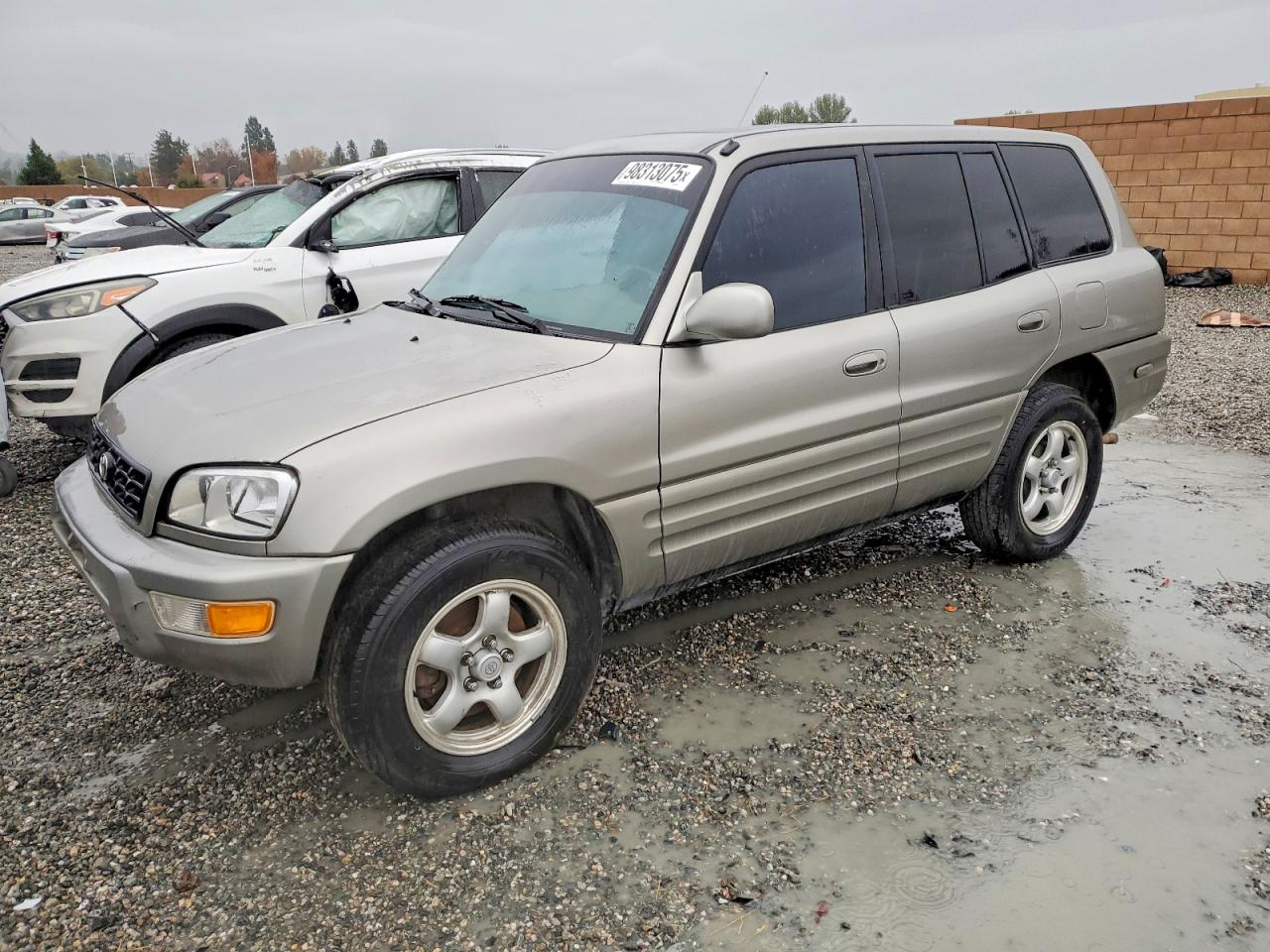 2000 TOYOTA RAV4