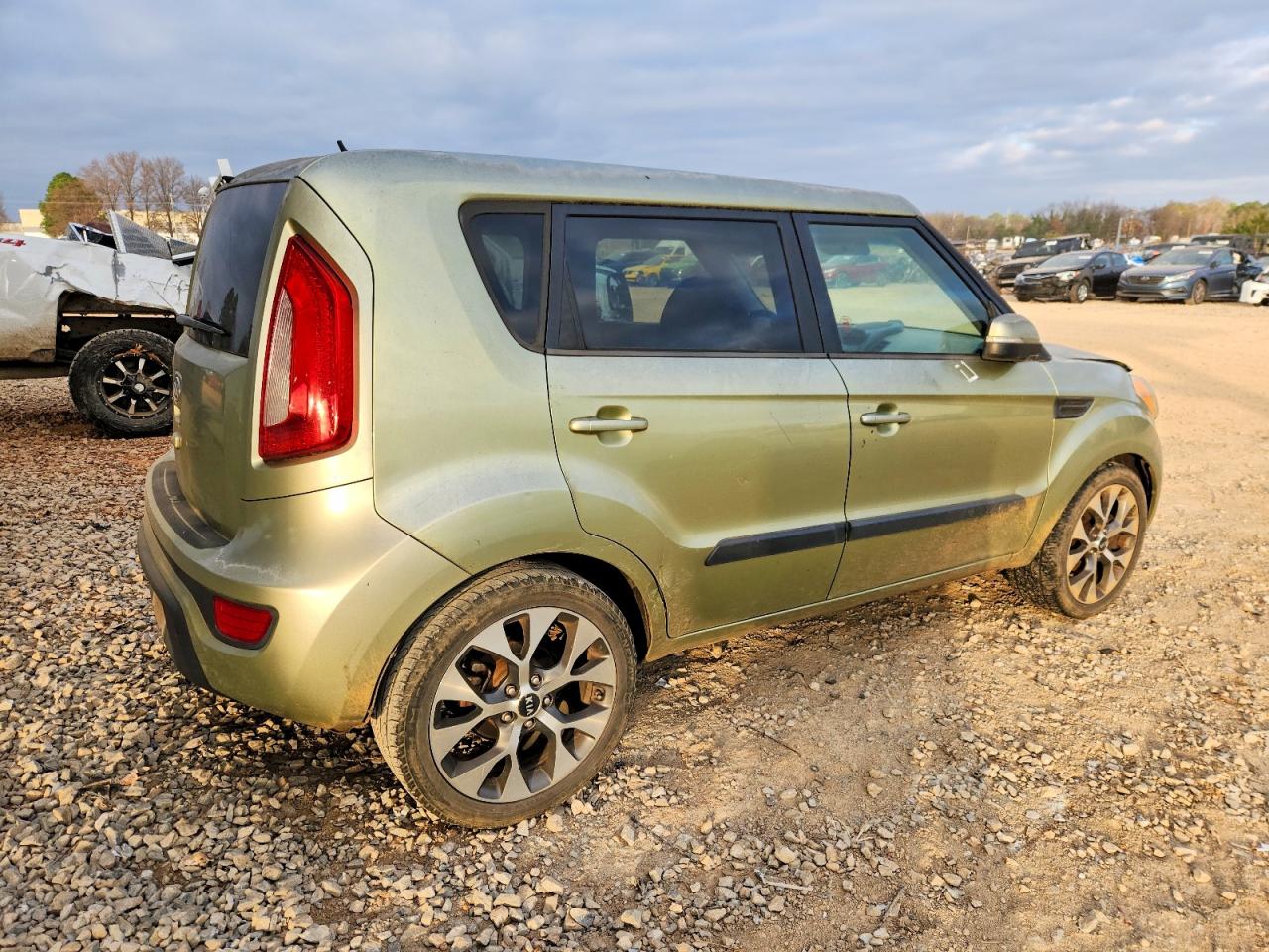 2012 KIA SOUL + photo 3