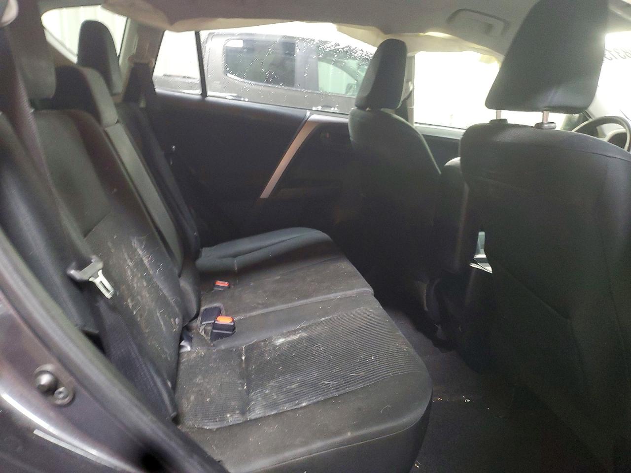 2016 TOYOTA RAV4 LE photo 10