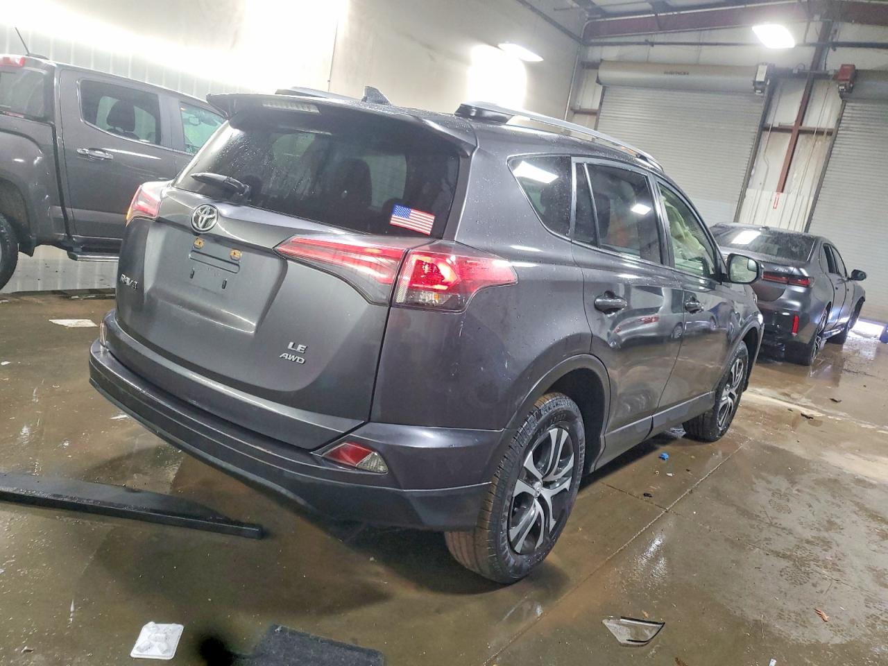 2016 TOYOTA RAV4 LE photo 3