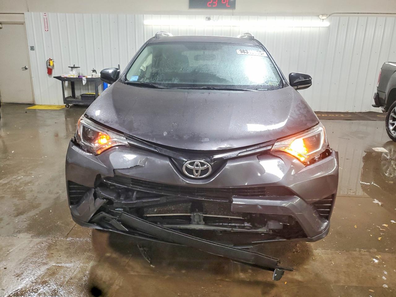 2016 TOYOTA RAV4 LE photo 5