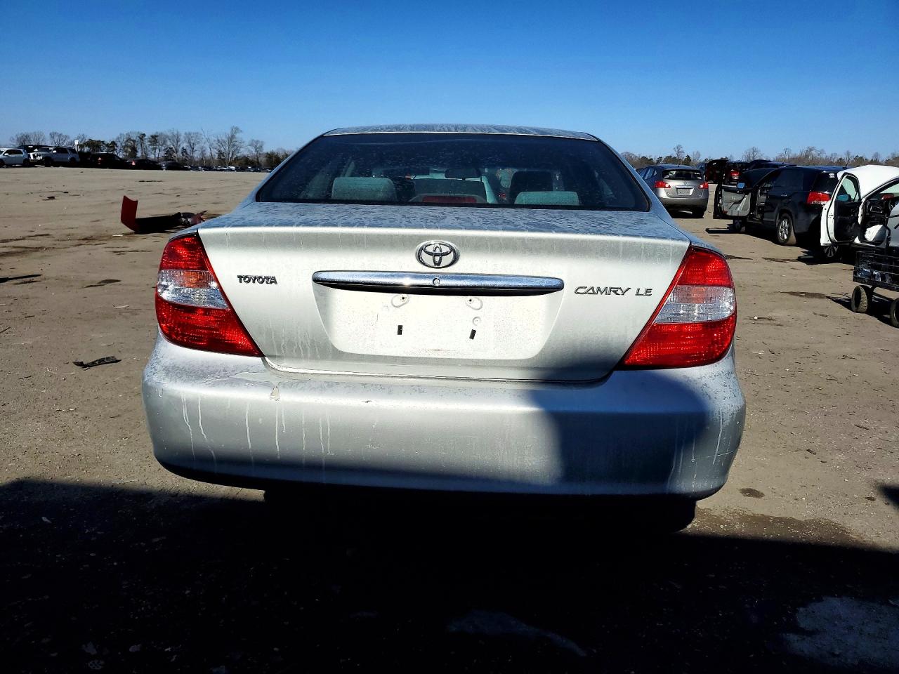 2002 TOYOTA CAMRY LE photo 6