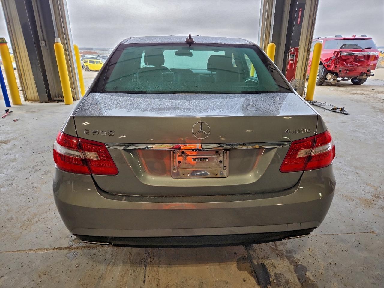 2011 MERCEDES-BENZ E 550 4MATIC photo 6