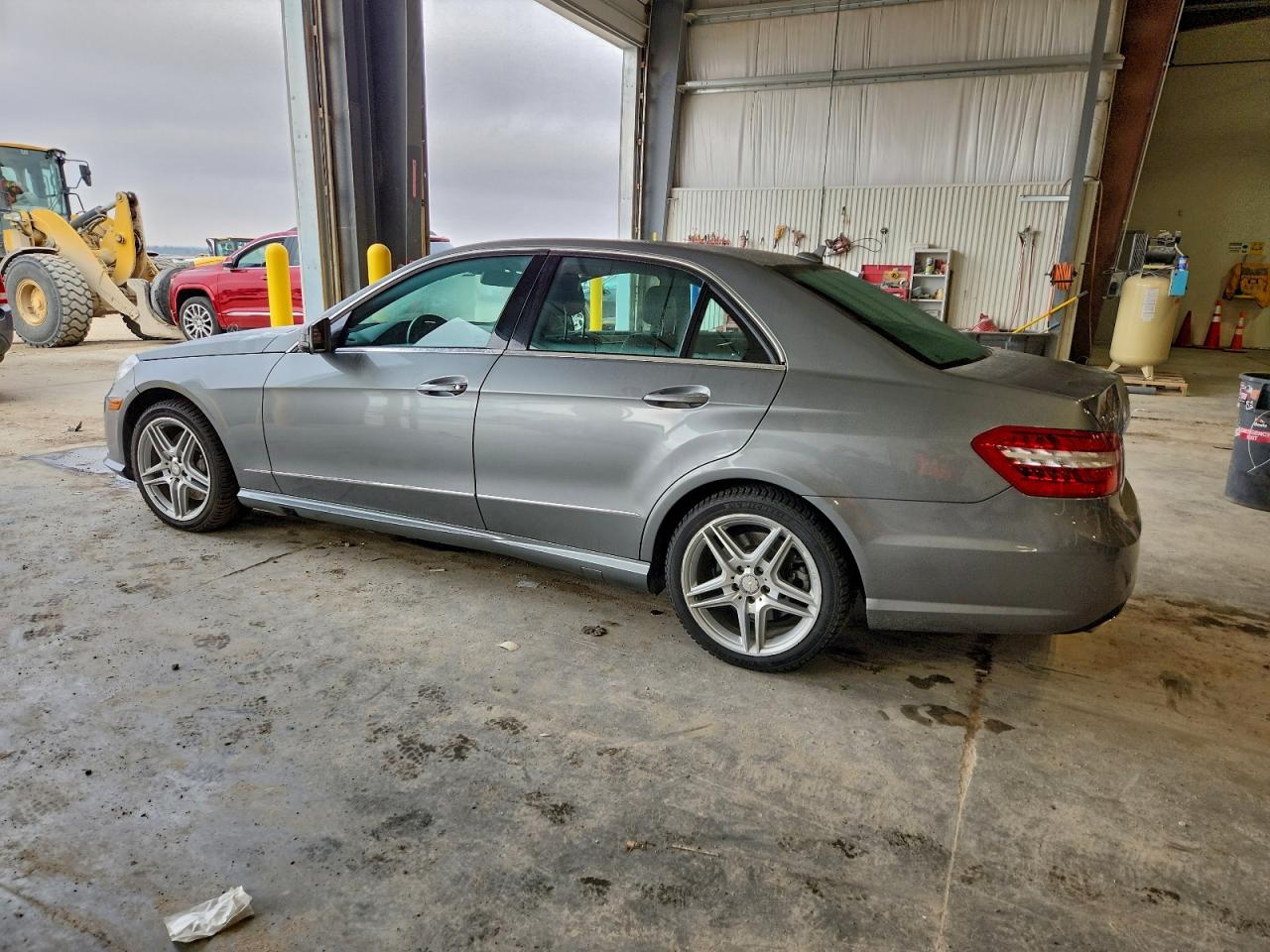 2011 MERCEDES-BENZ E 550 4MATIC photo 2