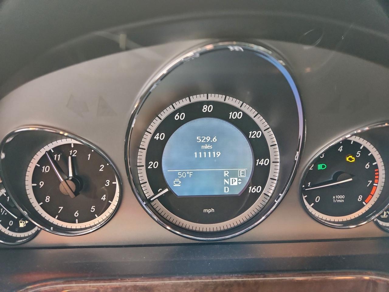2011 MERCEDES-BENZ E 550 4MATIC photo 9