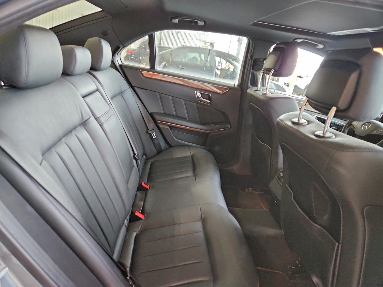 2011 MERCEDES-BENZ E 550 4MATIC photo 10