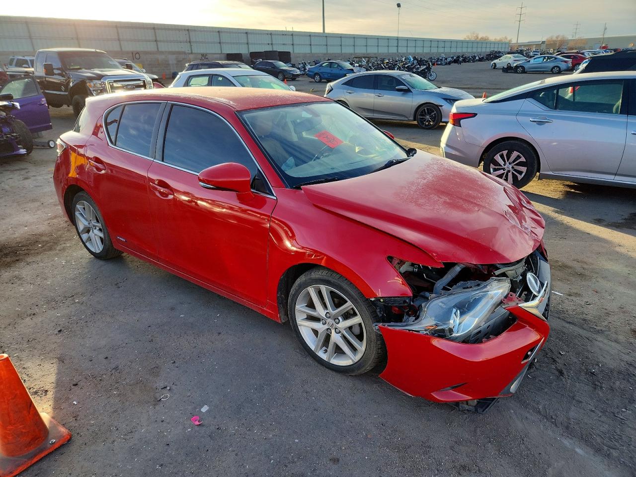 2017 LEXUS CT 200 photo 4