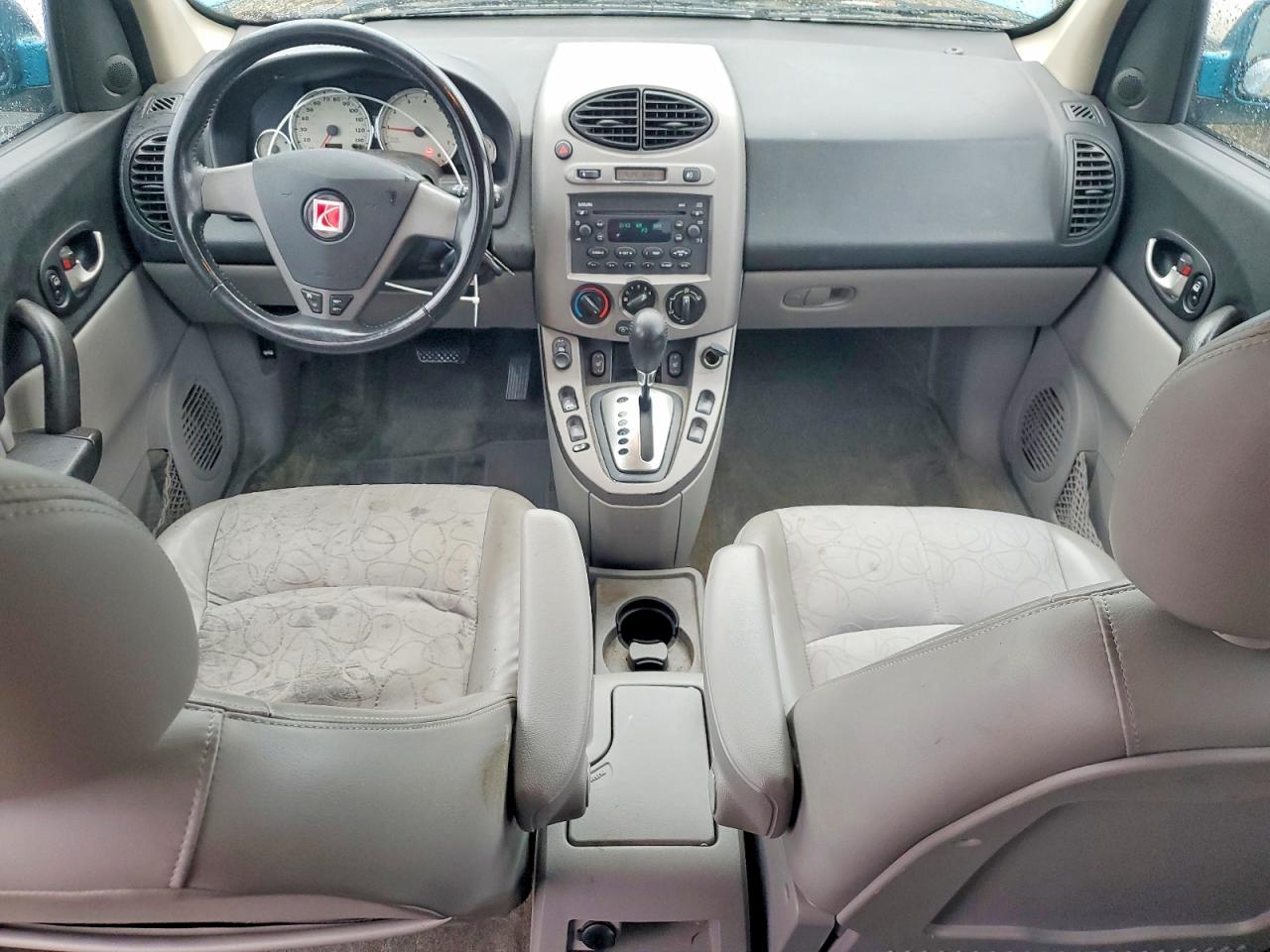 2005 SATURN VUE photo 8