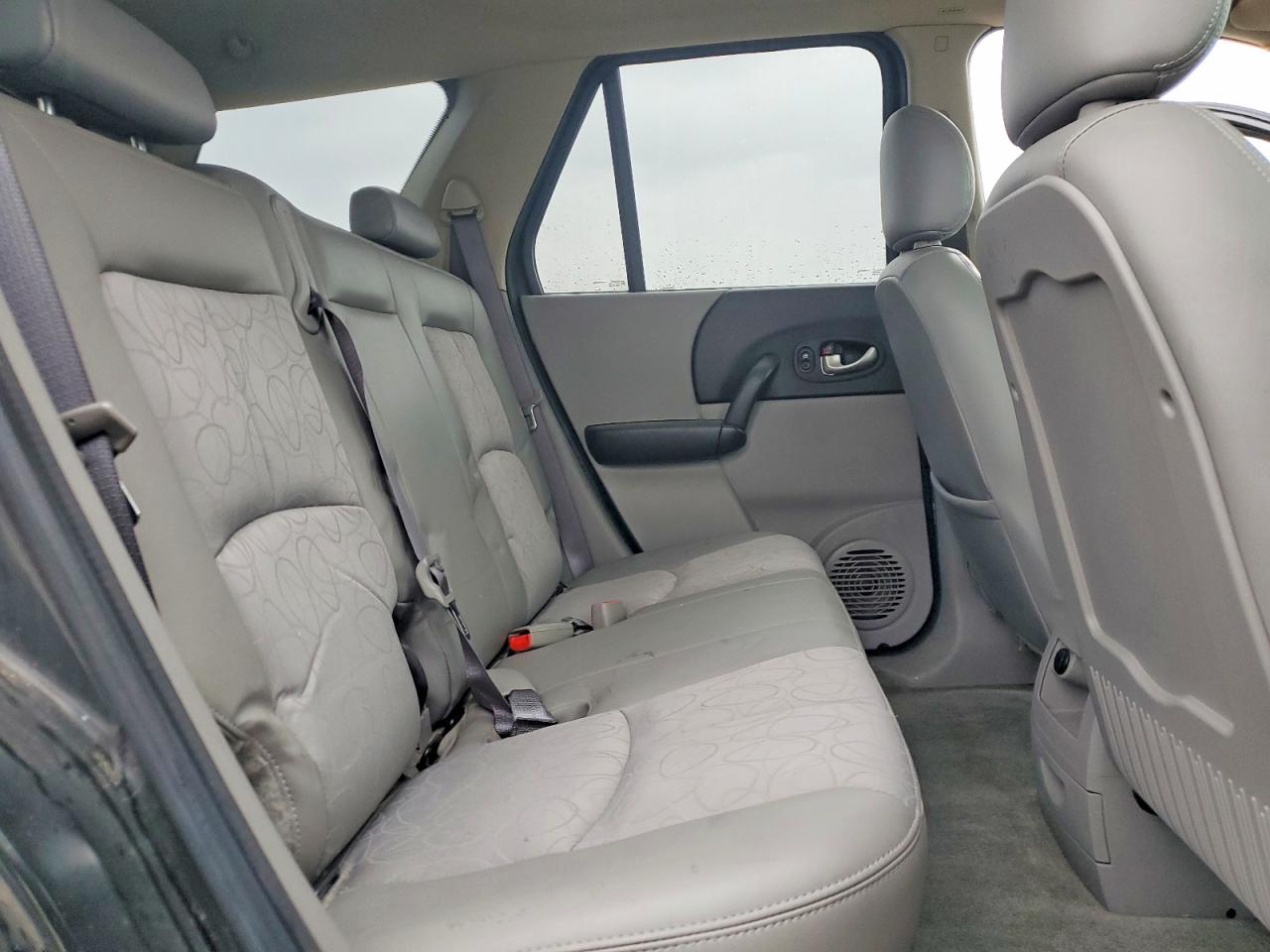 2005 SATURN VUE photo 11