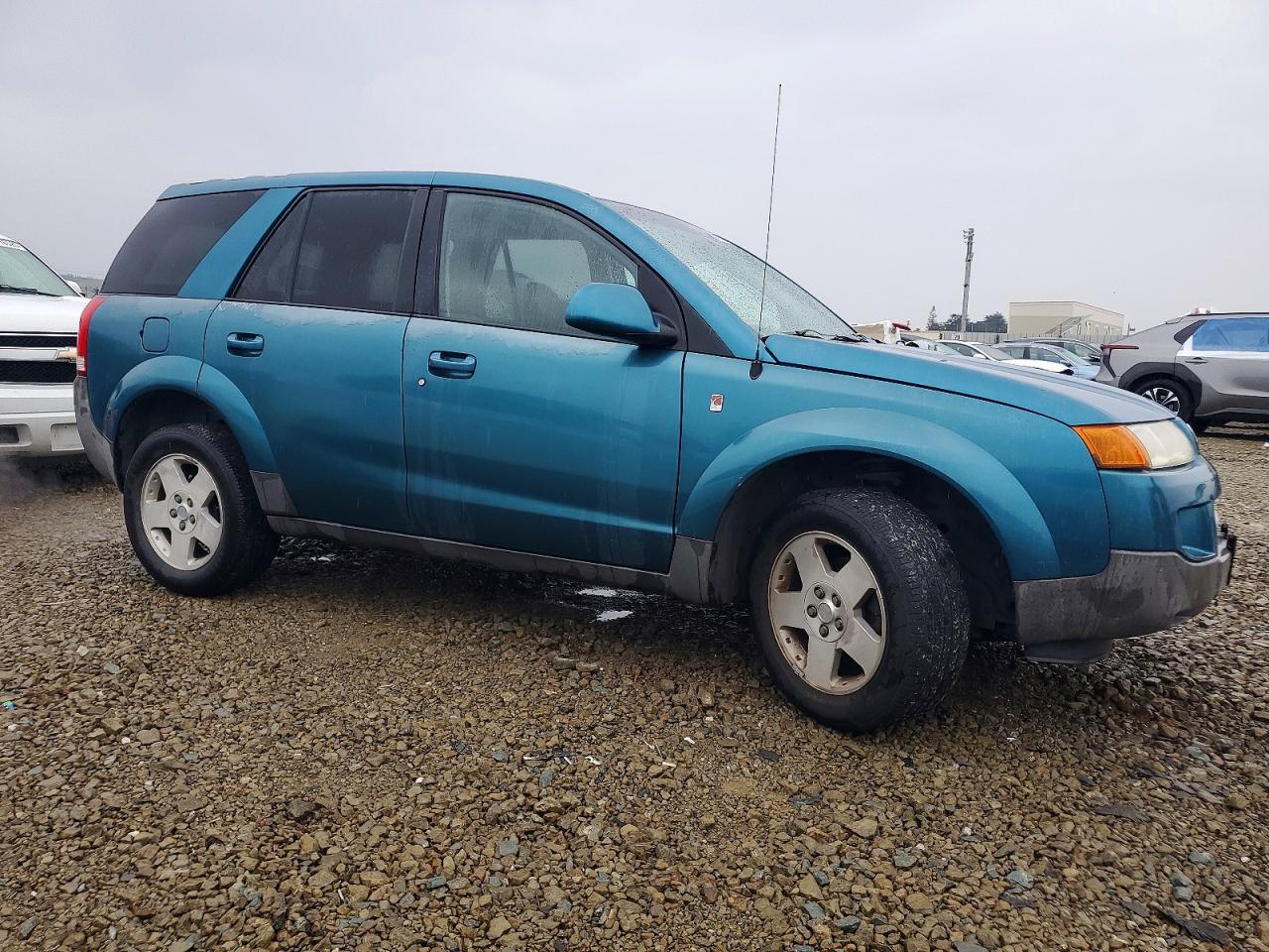 2005 SATURN VUE photo 4