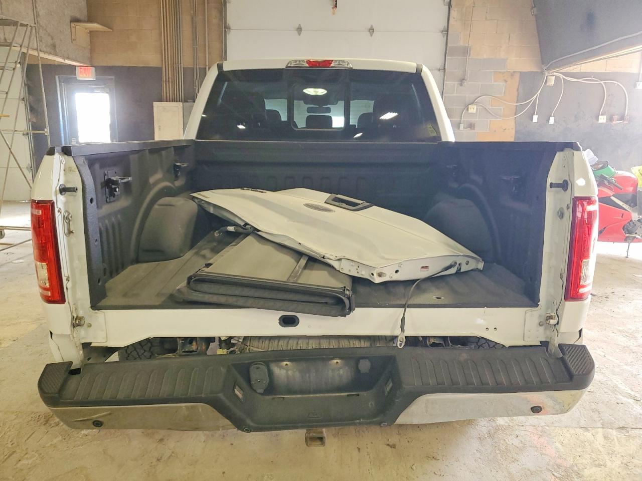 2017 FORD F150 SUPERCREW photo 6