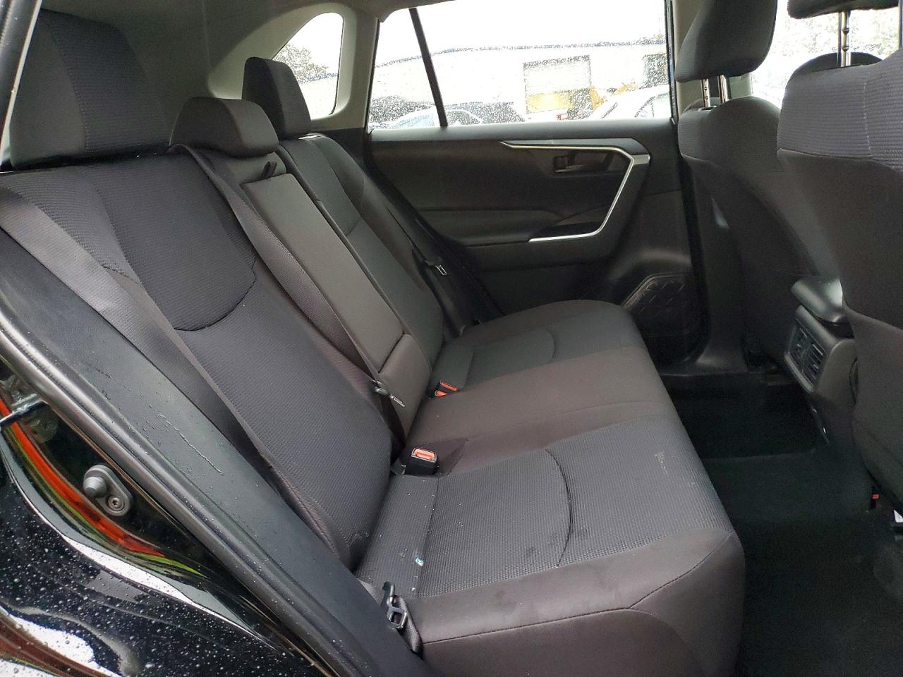 2025 TOYOTA RAV4 LE photo 11