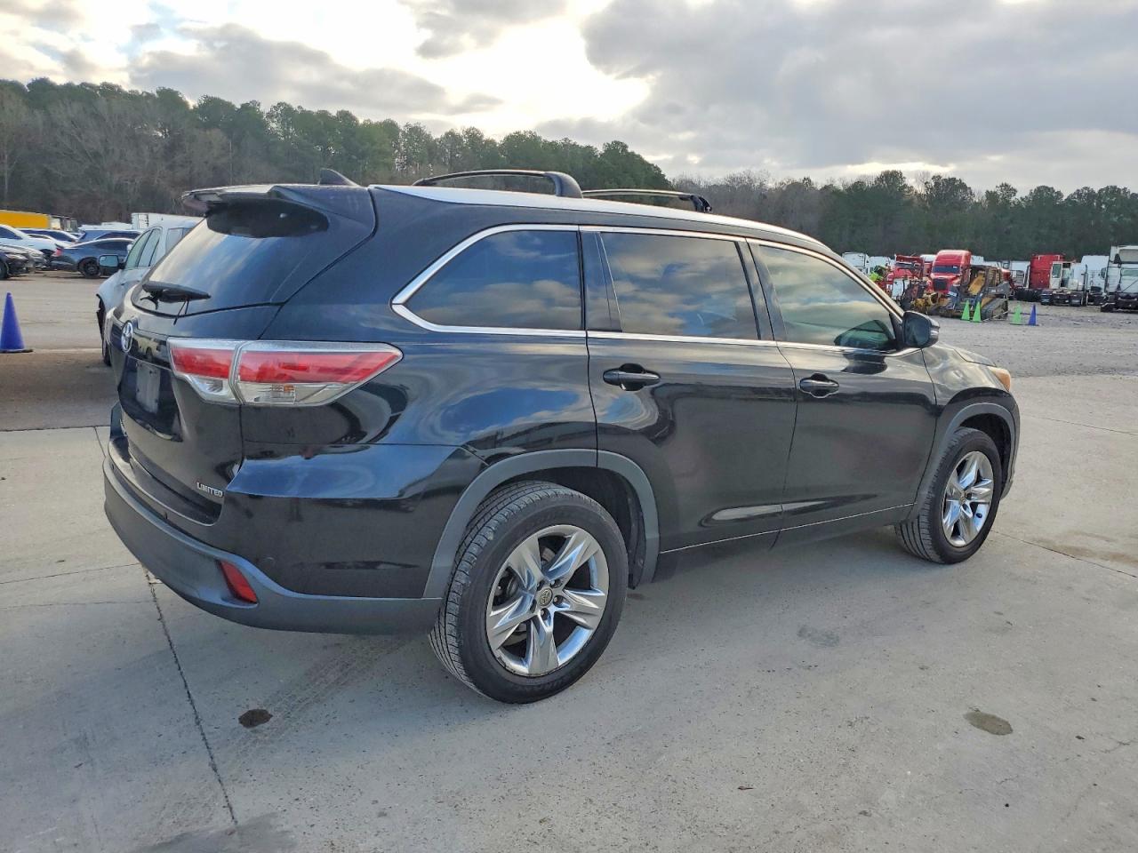 2014 TOYOTA HIGHLANDER LIMITED photo 3