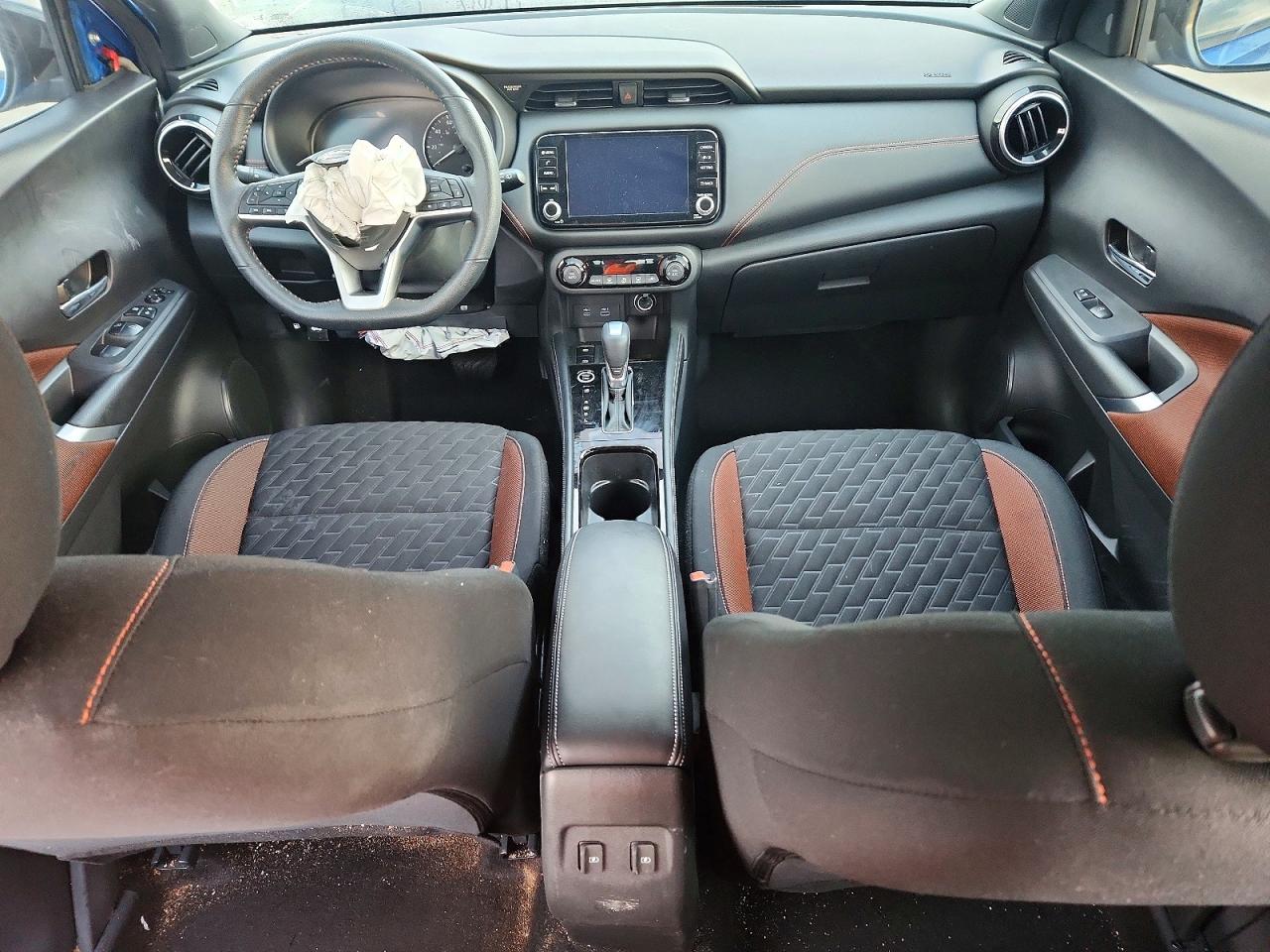 2022 NISSAN KICKS SR photo 8