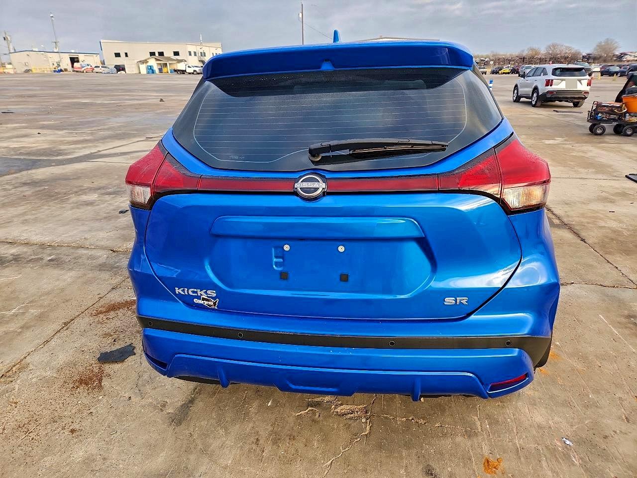 2022 NISSAN KICKS SR photo 6