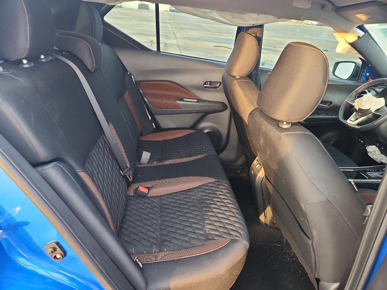2022 NISSAN KICKS SR photo 10