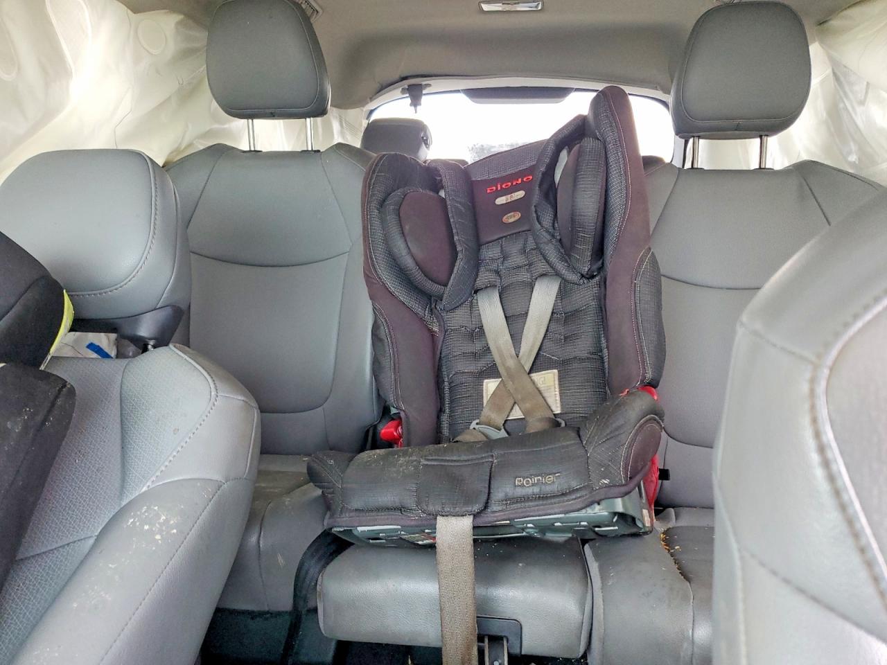 2022 TOYOTA SIENNA XLE photo 10