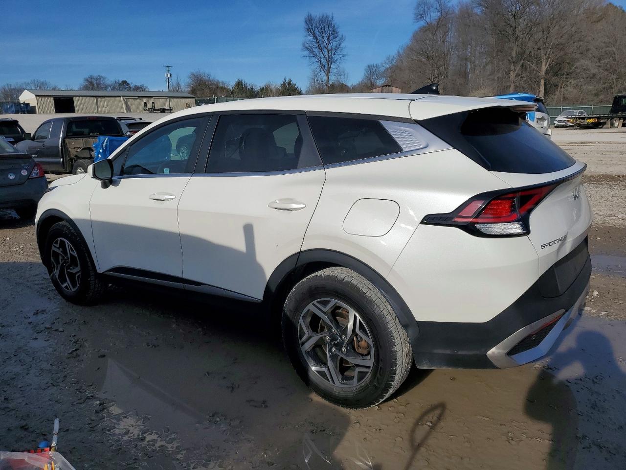 2023 KIA SPORTAGE LX photo 2