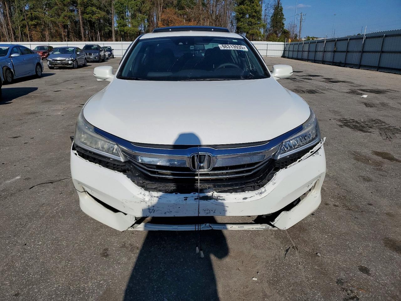 2017 HONDA ACCORD TOURING HYBRID photo 5